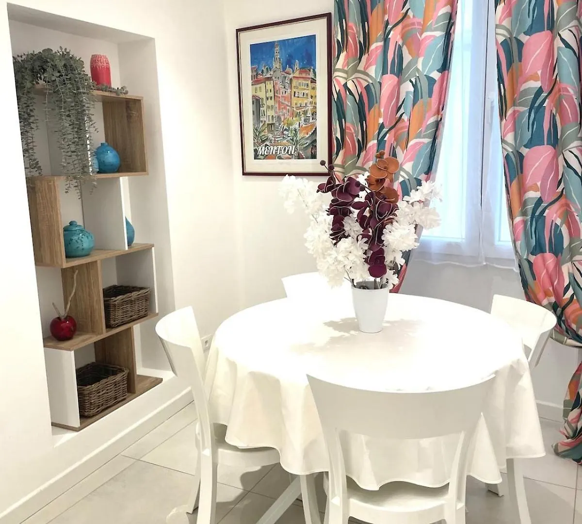 Apartment Le Cap, Beau Trois Pieces Au Coeur De La Vieille Ville Menton